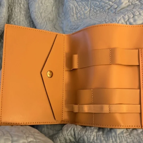 Glass Ladder and Co Tech Roll Organizer - Picture 3 of 8